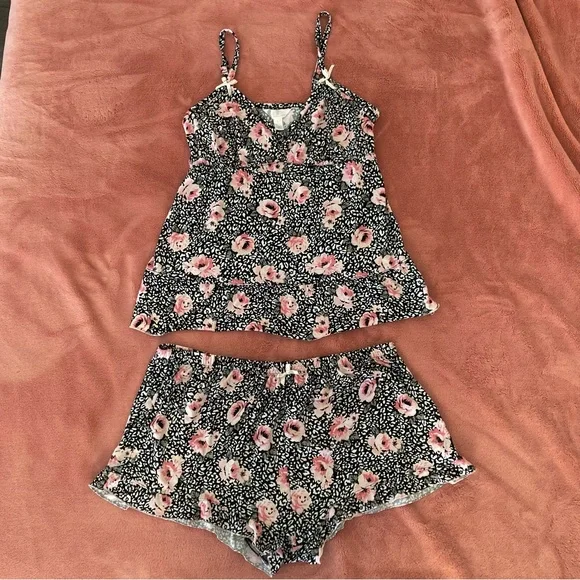 Marilyn Monroe Black & Pink Floral Cami and Short Pajama Set - Picture 1 of 14